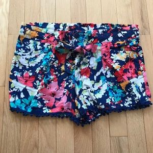 Fun floral printed shorts!